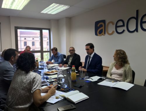 Membres de l’ACEDE es reuneixen amb Enric Boti, delegat territorial de La ONCE a Catalunya